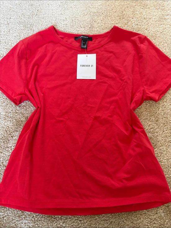 Forever 21 Tops - New Forever 21 Bright Red Short Sleeve Crewneck Tee